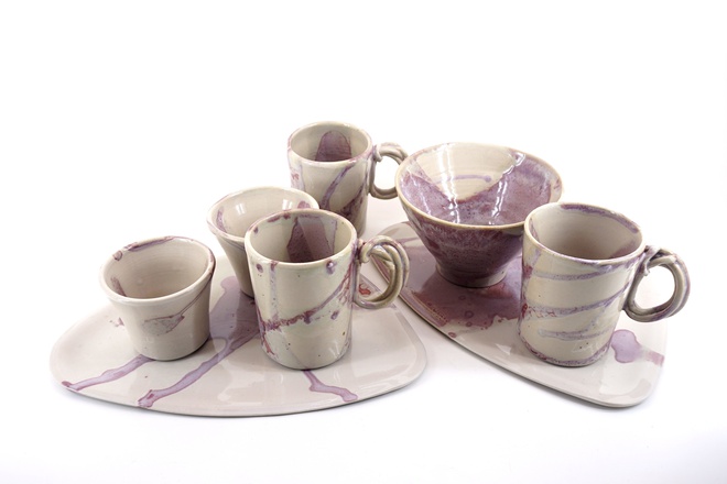 Set van twee kopjes Annabel in wit en rose glazuur