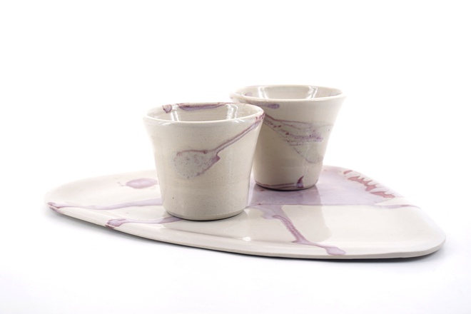 Set van twee kopjes Annabel in wit en rose glazuur