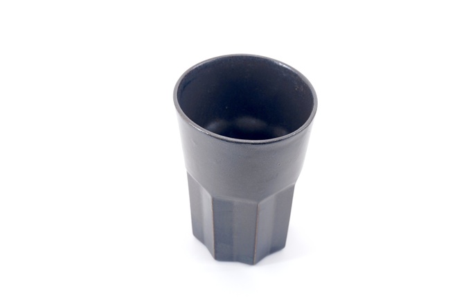 015Beker kleur Bosgrond