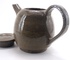 Theepot met transparant glazuur op grijze spikkelklei